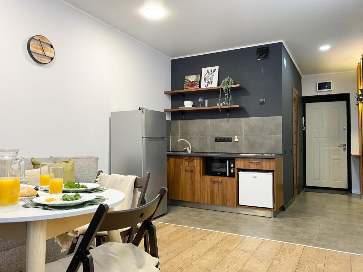Студия В Стиле Loft В Центре Города Almatý Exterior foto