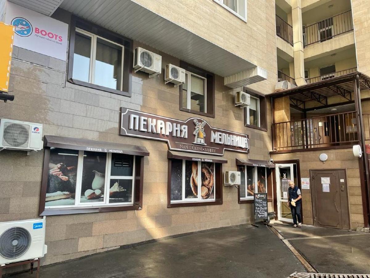 Студия В Стиле Loft В Центре Города Almatý Exterior foto