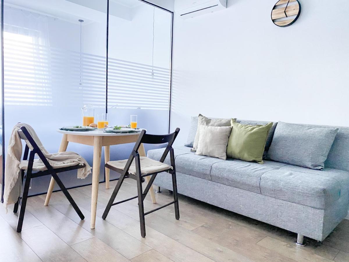 Студия В Стиле Loft В Центре Города Almatý Exterior foto