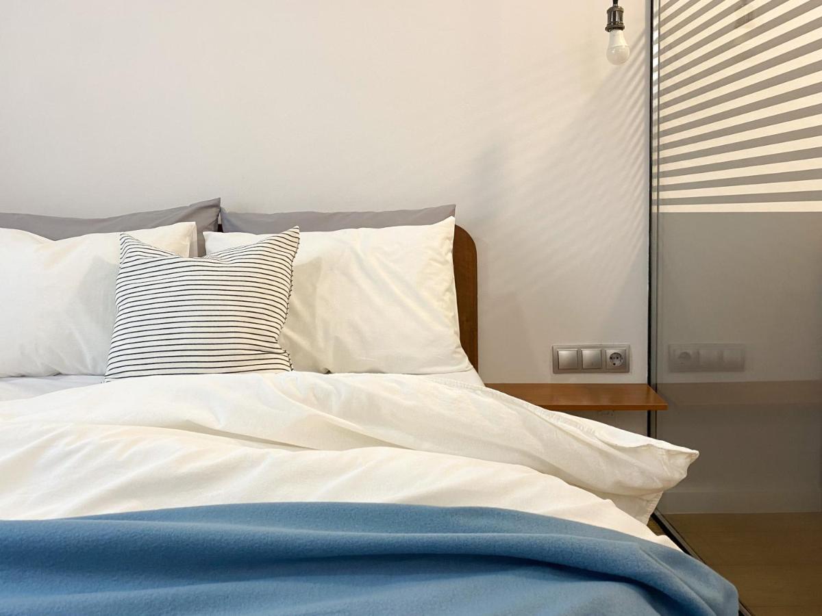 Студия В Стиле Loft В Центре Города Almatý Exterior foto