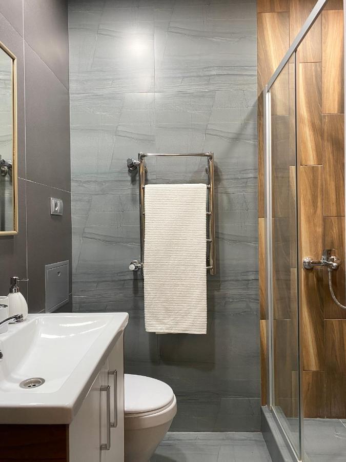 Студия В Стиле Loft В Центре Города Almatý Exterior foto